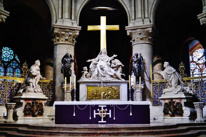 Notre-Dame Cathedral Choir Statues Before the Fire 